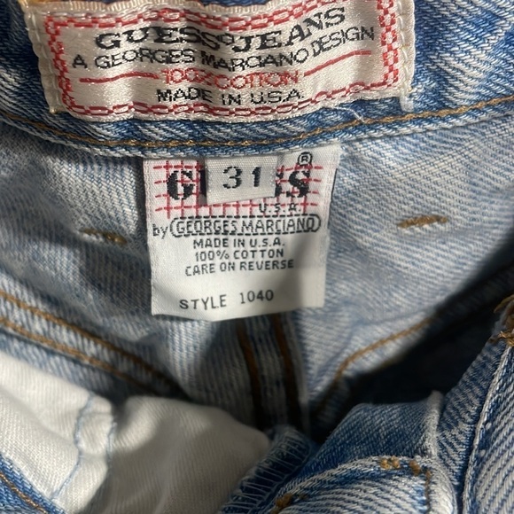 Guess Women’s Light Blue Front Button Closure Denim Shorts Sz 31 - Picture 2 of 4